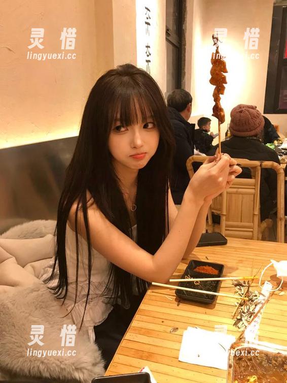 51吃瓜群众在线讨论：是谁在煮热瓜啊？真是好戏连台！