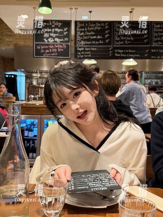51黑料 在51黑料上吃瓜,感觉自己快成了专业“瓜子师”!