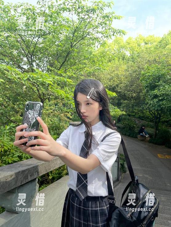 当我在线沉迷91吃瓜app时，真是彻底放弃生活的重心了！