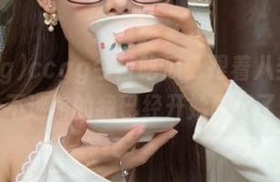 ccgg今日吃瓜，跟着八卦跑，永不迷路的我已经开始跟风了！