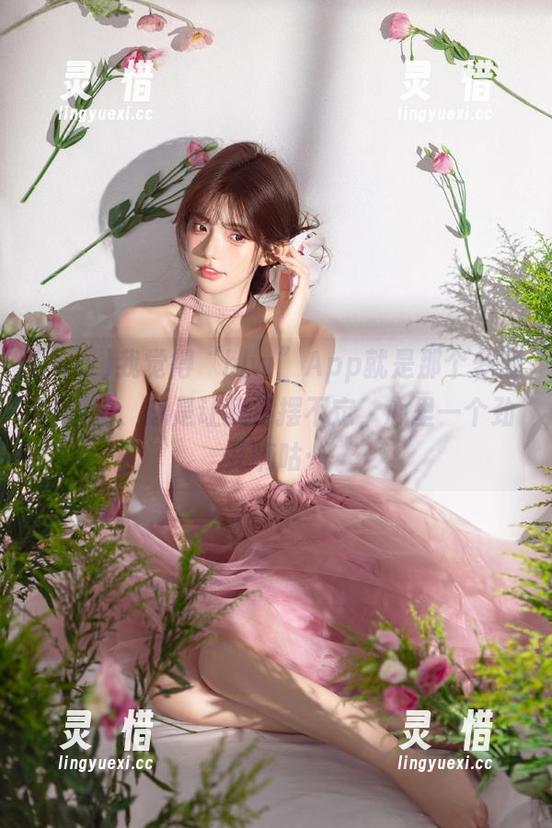 我觉得“hlw”App就是那个多情的朋友，总是让我摇摆不定，心里一个劲儿嘀咕…