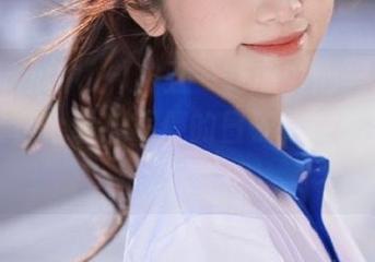 “五一吃瓜中心”发布：今天又是个看瓜不停的日子，谁能拒绝这种乐趣啊？