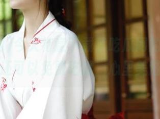 今天特意下载了吃瓜网的app，居然还可以免费吃瓜，心里美滋滋～