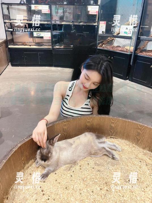 黑料专区 黑料专区的奇怪线路,简直像是现实版的寻宝游戏,看谁能挖到深藏的八卦!
