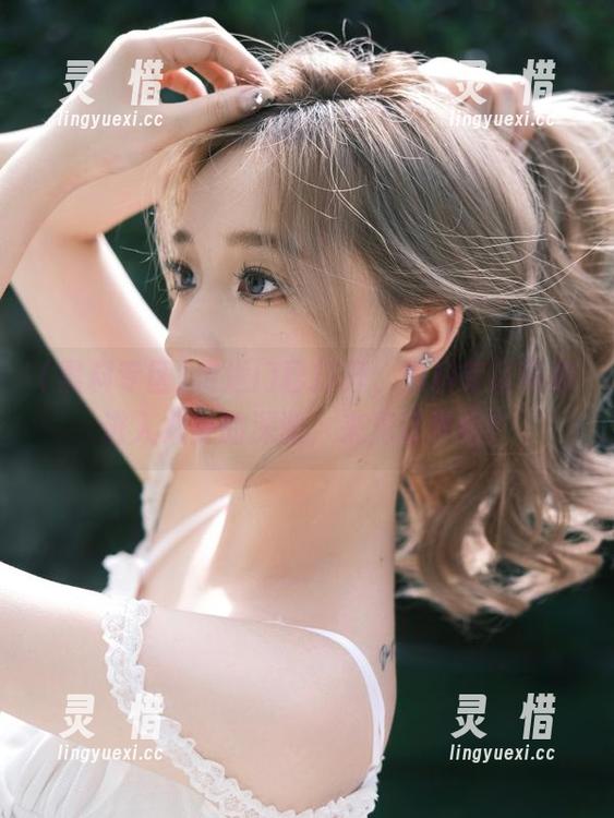 传送门已打开，黑料专区带你进入八卦的深渊，来见证真相！
