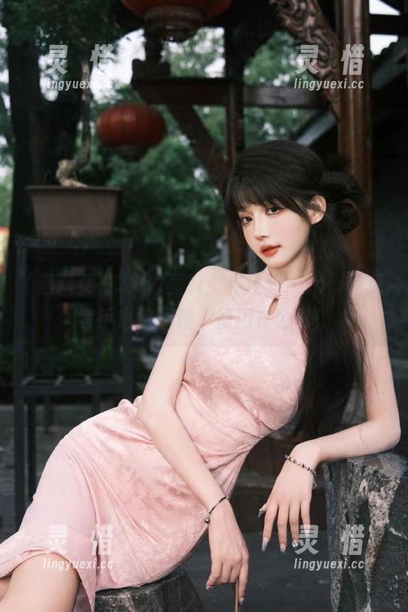 黑料女神攻略app：吃瓜老手也怕暴露，慎用在公司！